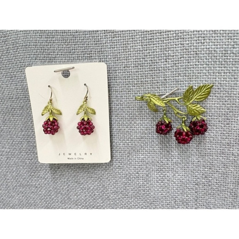 Vintage‎ Style Nature-Inspired purple Berry Jewelry Set – Earrings & Brooch new